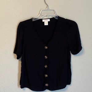 Black vneck with functional buttons